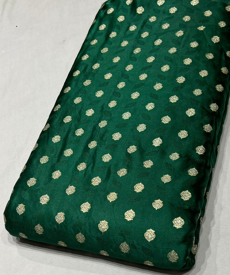 Satin Dola