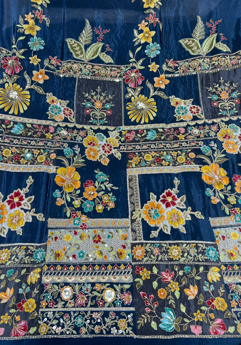 Persian position print embroidery