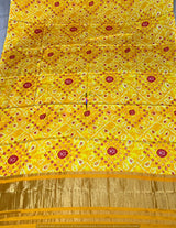Bandhni discharge dupatta