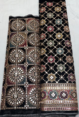 Mirror embroidery