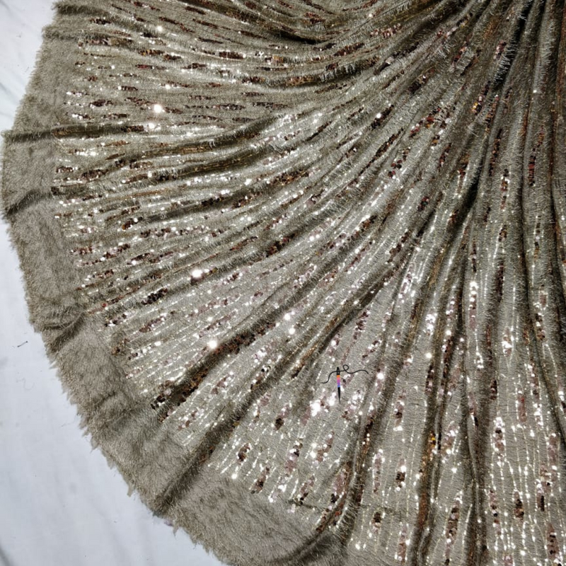Sequin Tassles on fur nett, 58”