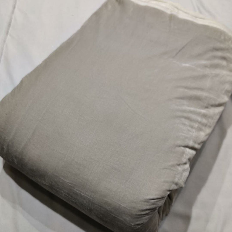 Velvet 44"